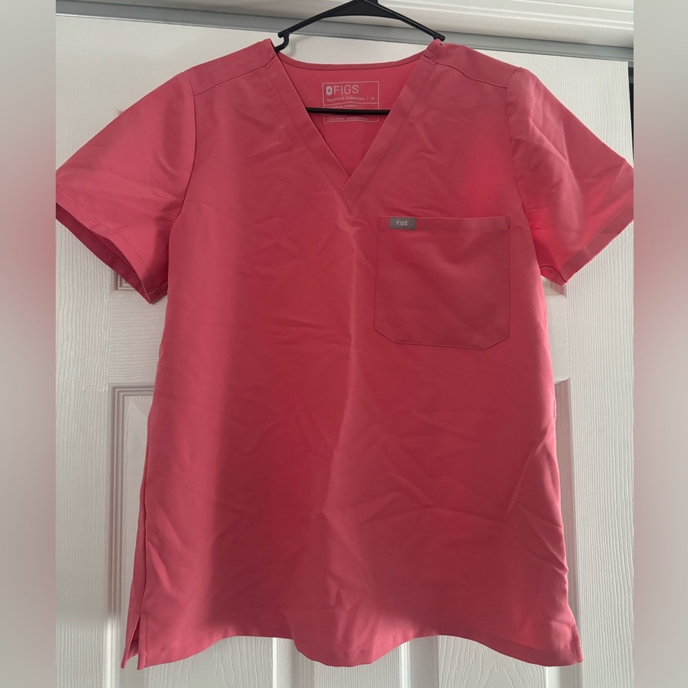 Figs Catarina Top, Size Medium. Desert rose